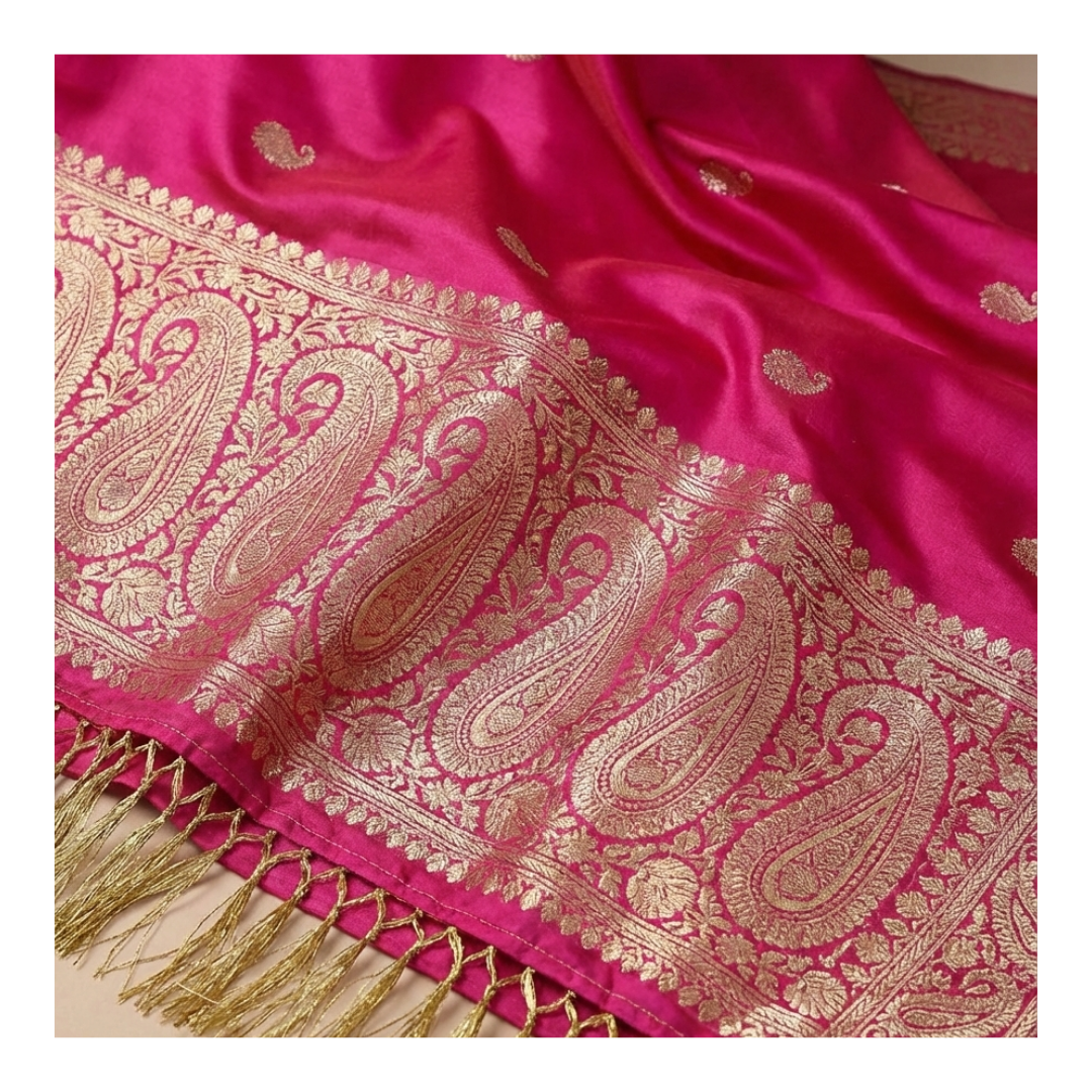 Handwoven pink Banarasi silk stole - perfect for corporate gifting
